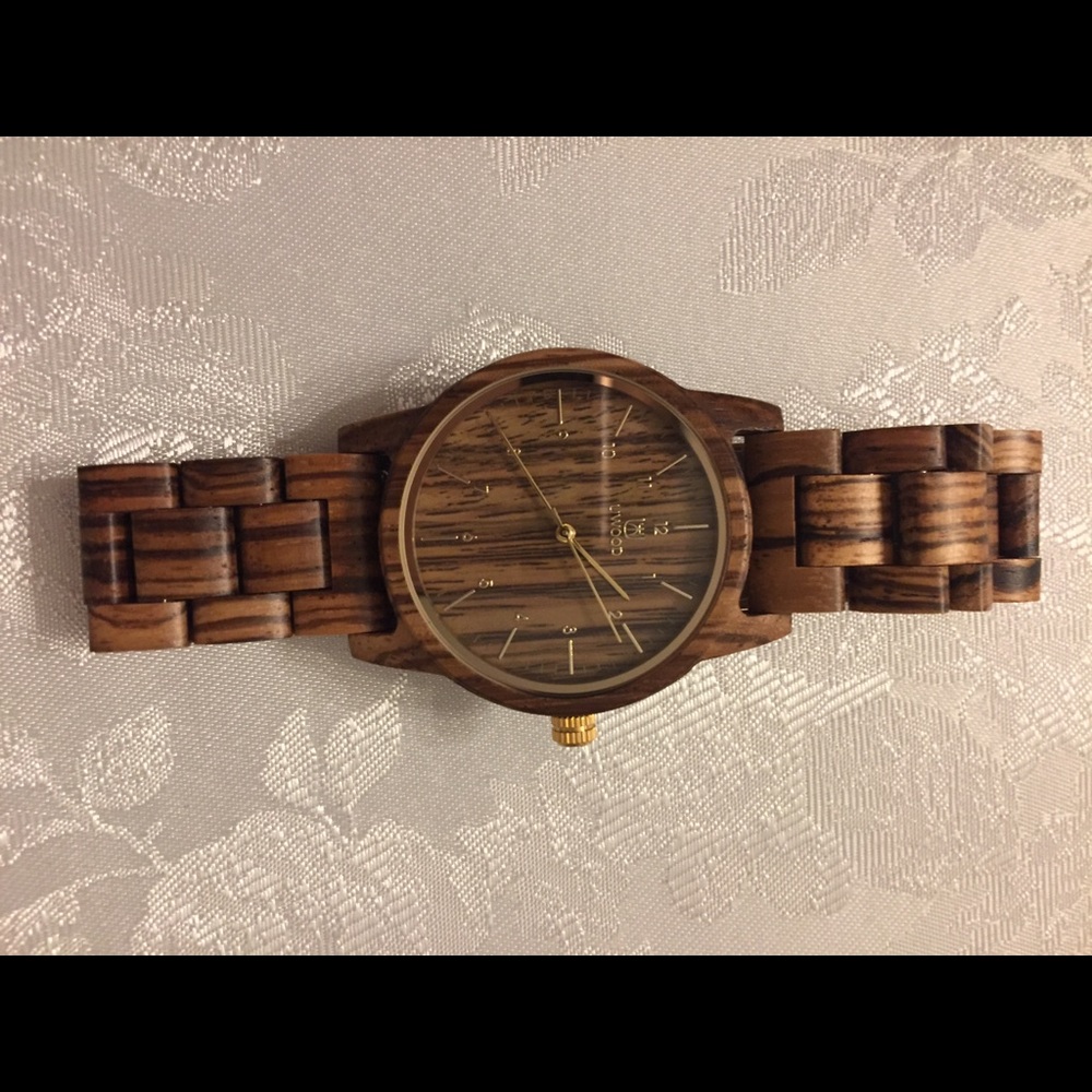 Uwood watch- new with the box and pick.